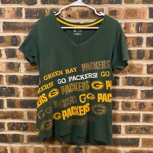 NFL Team Apparel Green Bay Packers v-neck rhinestone logo tee, Women’s XL
